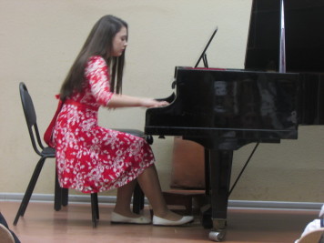 Воспитанники Лихославльской детской школы искусств дали концерт в Толмачах
