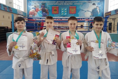 Калашниковские борцы взяли награды Рождественского турнира в Торжке