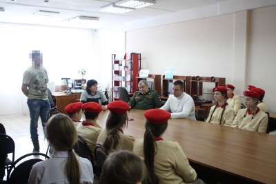 Разговор о важном: юнармейцы города встретились с земляком, участником специальной военной операции на Украине