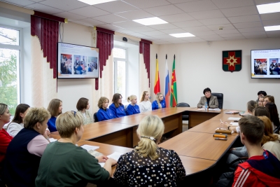 Глава Лихославльского муниципального округа провела встречу с активистами Российского движения детей и молодежи «Движение первых»